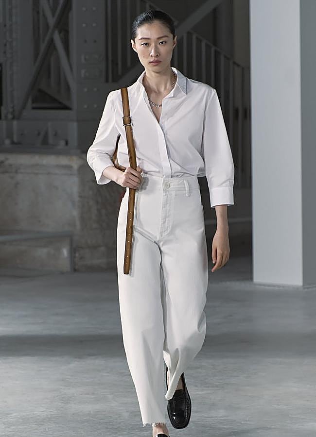 Imagen - Vaquero blanco modelo Marine de Zara.