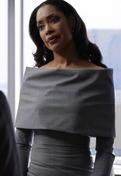 Imagen secundaria 2 - Looks con escote de la serie Suits.