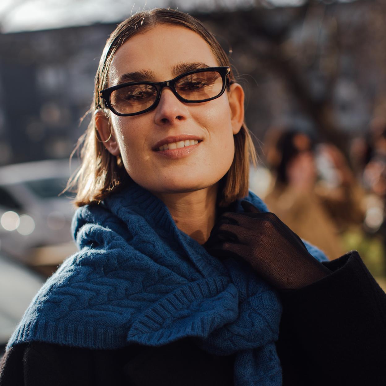 Hablamos del tratamiento para tratar la flacidez en mandíbula, pómulos y párpados.