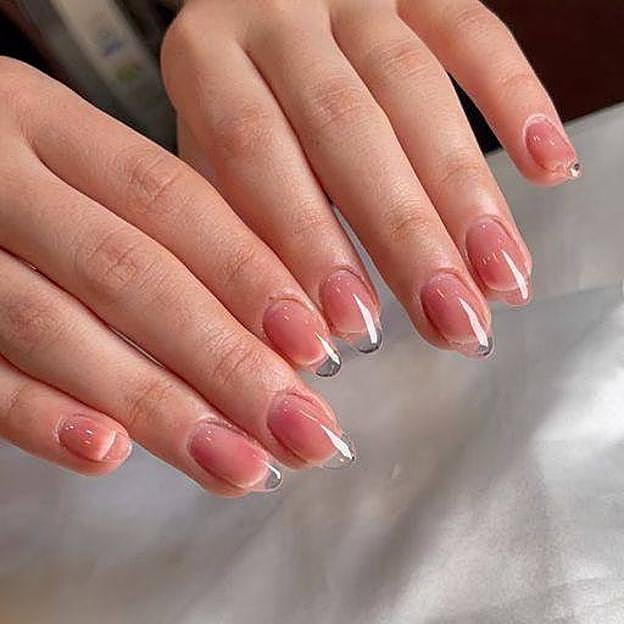 Uñas de cristal estilo soap nails