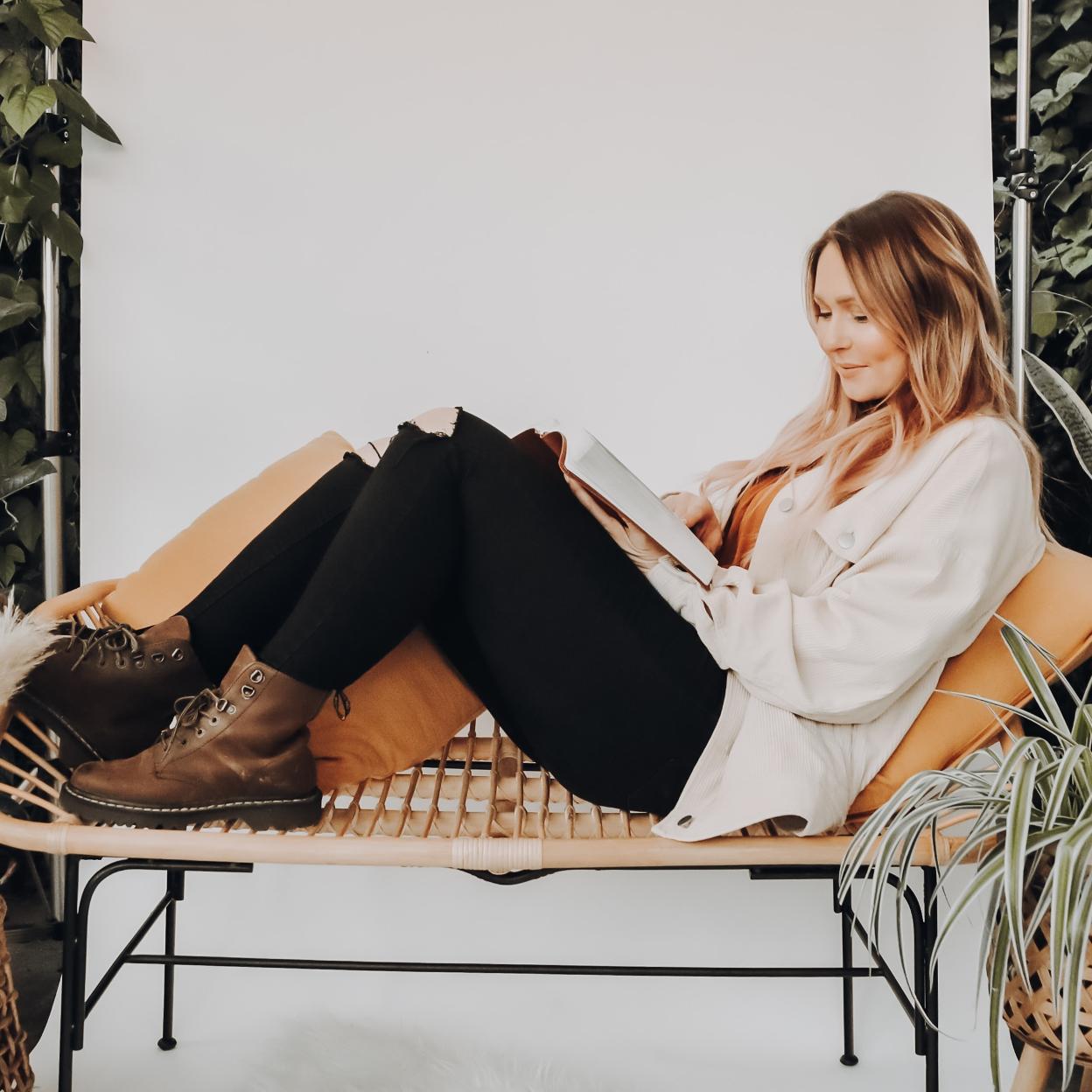 La lectura al aire libre también es posible en invierno, y más con las temperaturas suaves que estamos sufriendo estas semanas. 