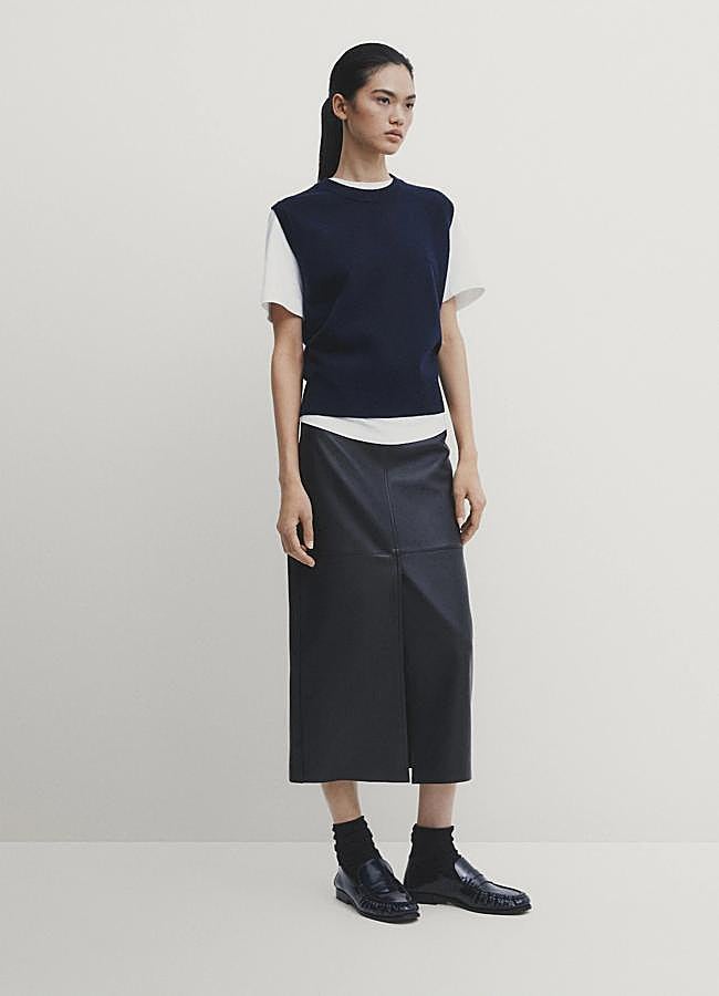 Imagen - Chaleco de punto en azul marino de Massimo Dutti.