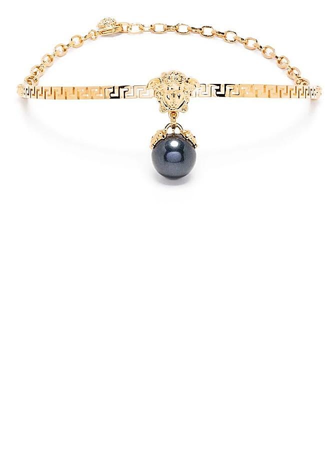 Imagen - Gargantilla con perla de Versace, 756 euros..