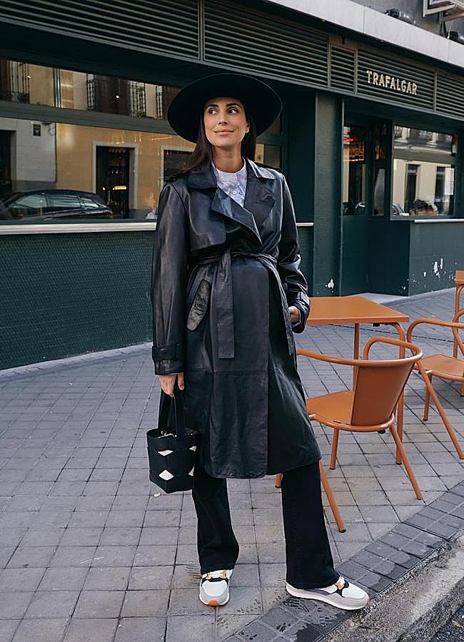 Imagen - Sassa de Osma con gabardina efecto piel. Foto: @sassadeo.