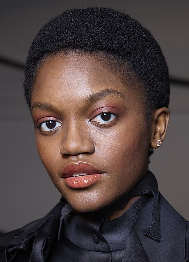 Imagen - Maquillaje en tonos melocotón. Foto: Lauchmetrics spotlight