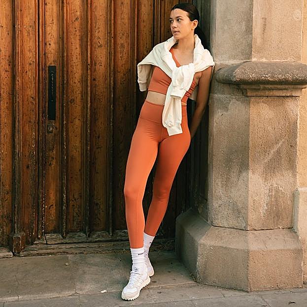 La rutina de abdominales de pie que construye el core más fuerte en solo 12 minutos