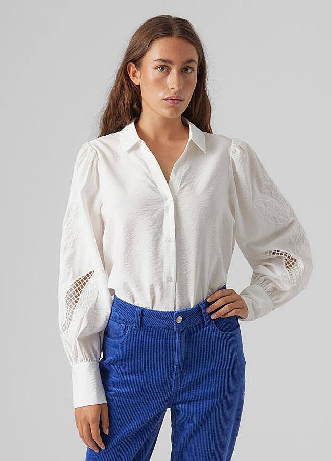 Imagen - Camisa bordada con manga abullonada