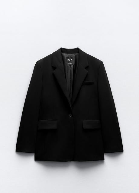Imagen - Americana negra de Zara (39,99 euros)