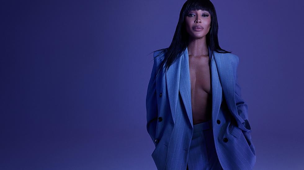 Naomi Campbell con el traje estrella de su colección para Boss.