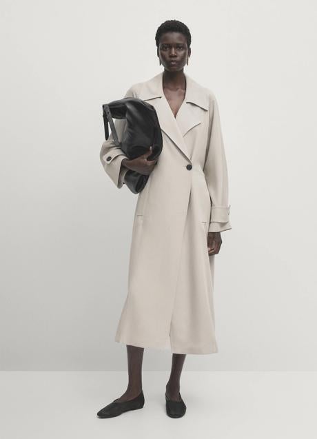 Imagen - Gabardina fluida de Massimo Dutti (169 euros)