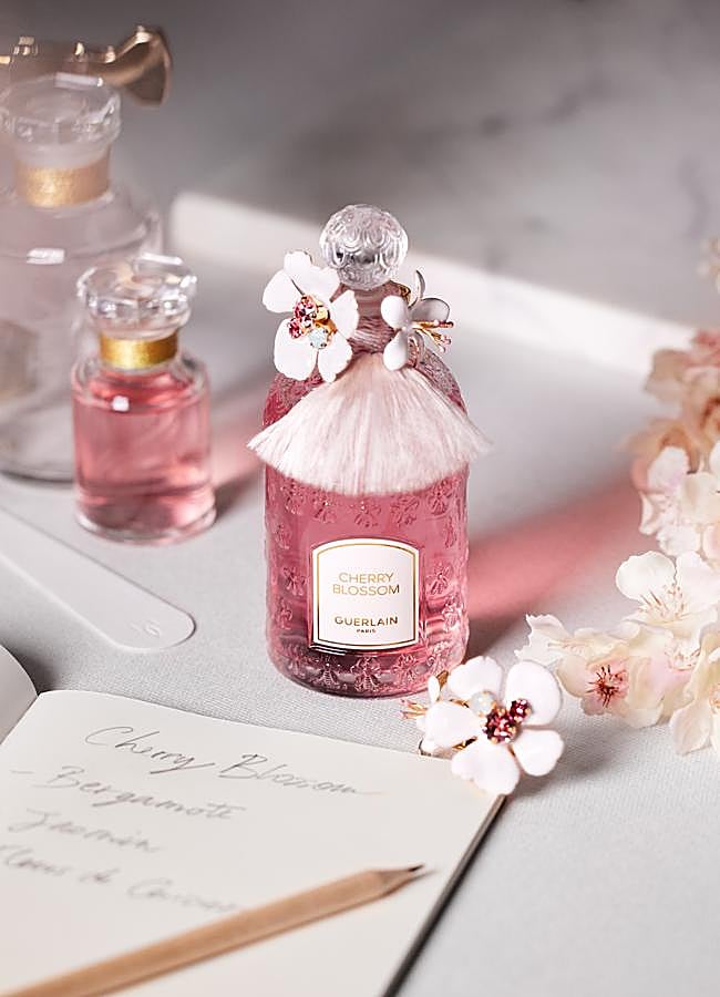 Imagen - Edición limitada del perfume Cherry Blossom, de Guerlain.