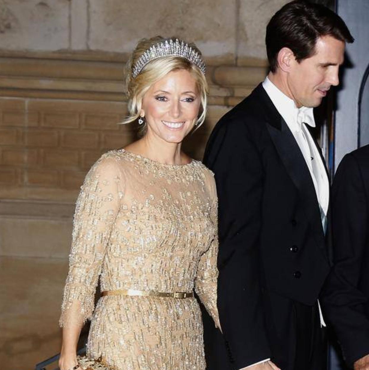 Marie-Chantal con Pablo de Grecia, luciendo la impresionante tiara de los Miller. 