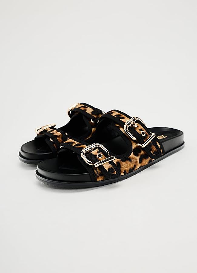 Imagen - Sandalias con estampado de leopardo de Zara.