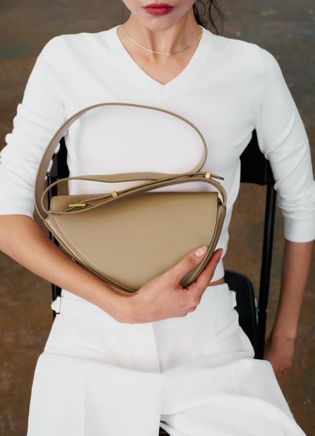 Imagen - Bolso bandolera de Zara (19,99 euros)