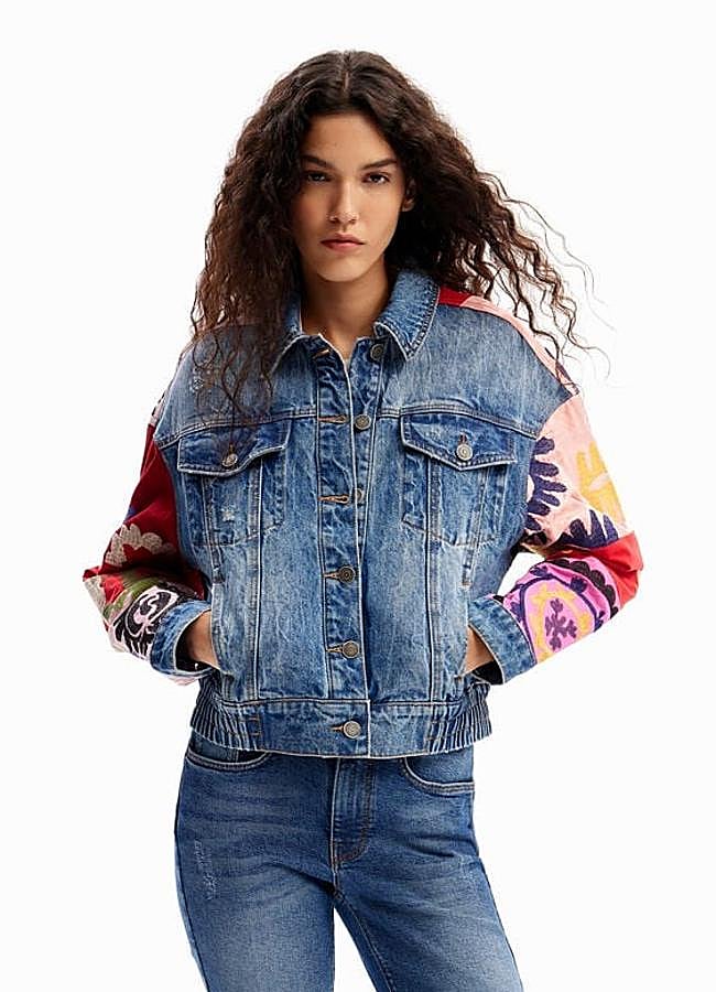 Imagen - Chaqueta vaquera patchwork de Desigual, 159 euros.