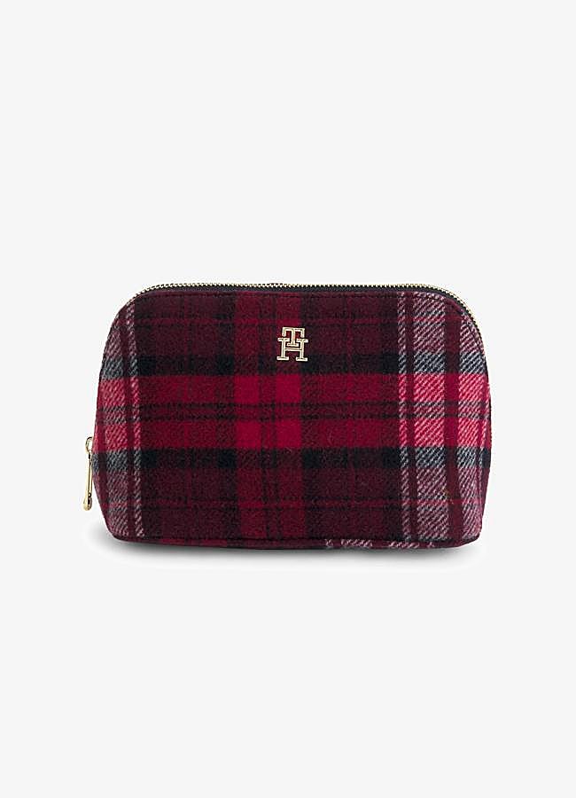 Imagen - Clutch de Tommy Hilfiger, 64,90 euros.