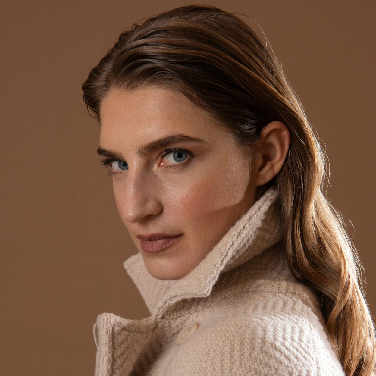 El corrector con tratamiento que trata las ojeras y cuida la piel favorito de las coreanas