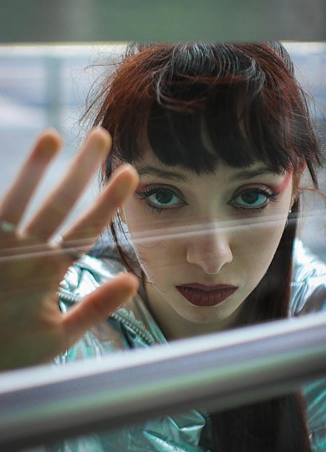 Imagen - Los demás tienden a evitar la relación con personas arrogantes. / Foto de James Superschoolnews en Pexels.