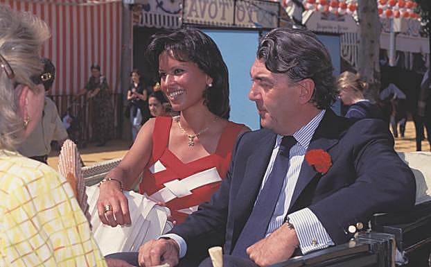 Elena Cué y Alberto Cortina en la Feria de Abril de Sevilla.