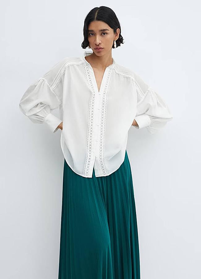 Imagen - Blusa blanca con detalle de puntilla