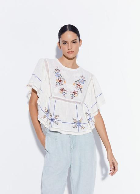Imagen - Blusa con bordados de Sfera (25,99 euros)