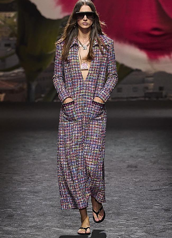 Imagen - Sandalias planas minimalistas de Chanel. Foto: Lanchmetrics Spotlight.