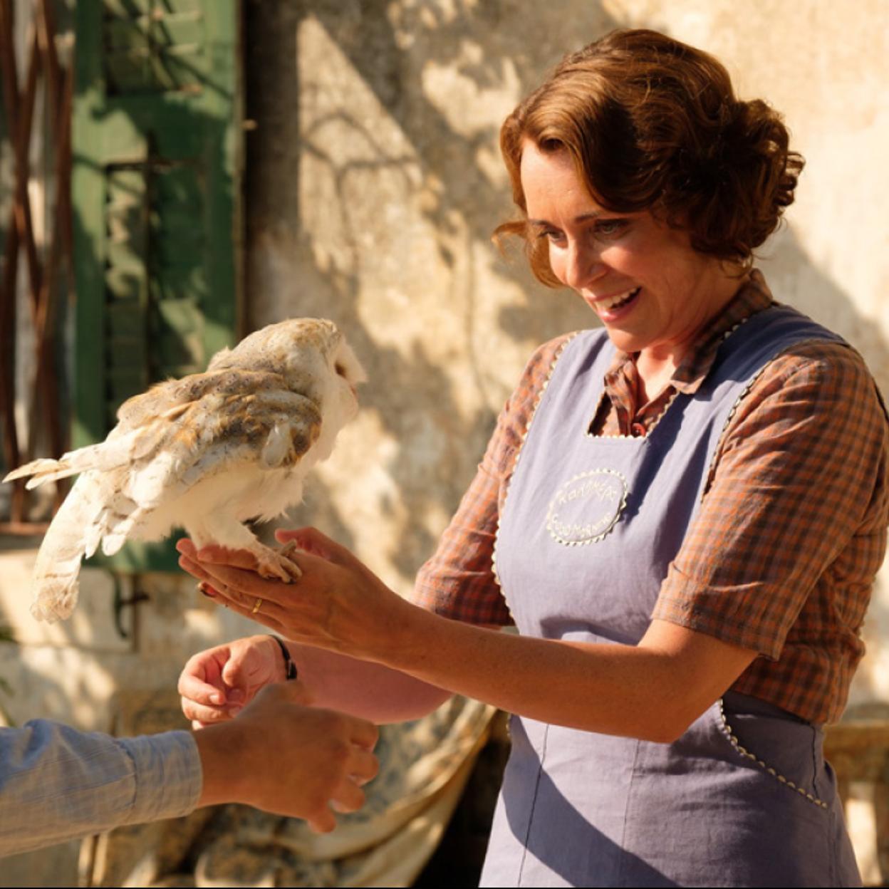 Keeley Hawes en una imagen de Los Durrell, la serie basada en la autobiografía del naturalista británico Gerald Durrell.