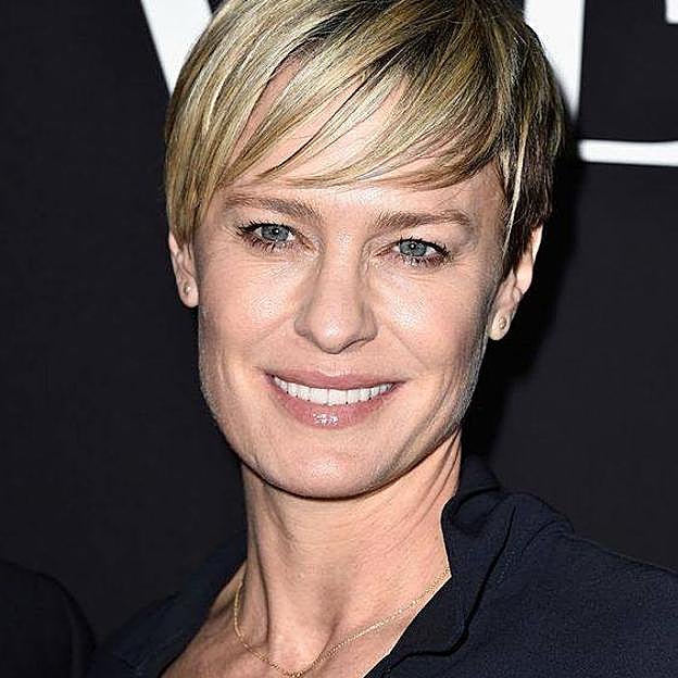 Robin Wright con corte de pelo pixie para mujer de 50 años