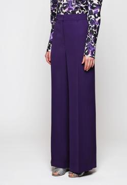 Imagen secundaria 2 - El look cómodo y elegante de Carolina Herrera que puedes copiar baratísimo