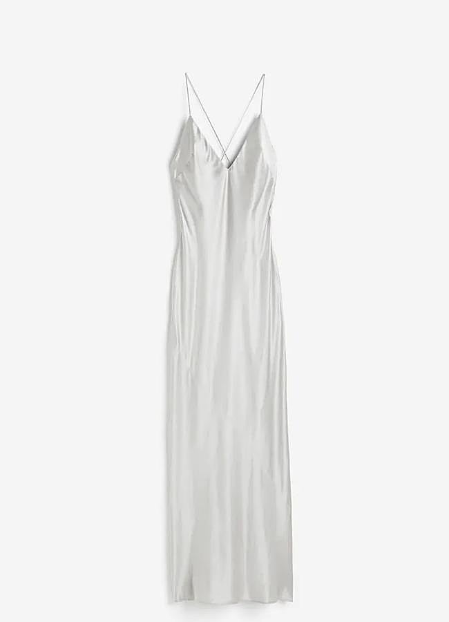 Imagen - Vestido satinado plateado de H&M, 199 euros.