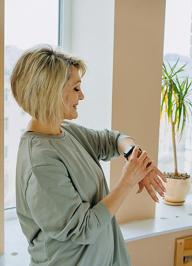 Imagen - Mujer con ropa deportiva. / PEXELS
