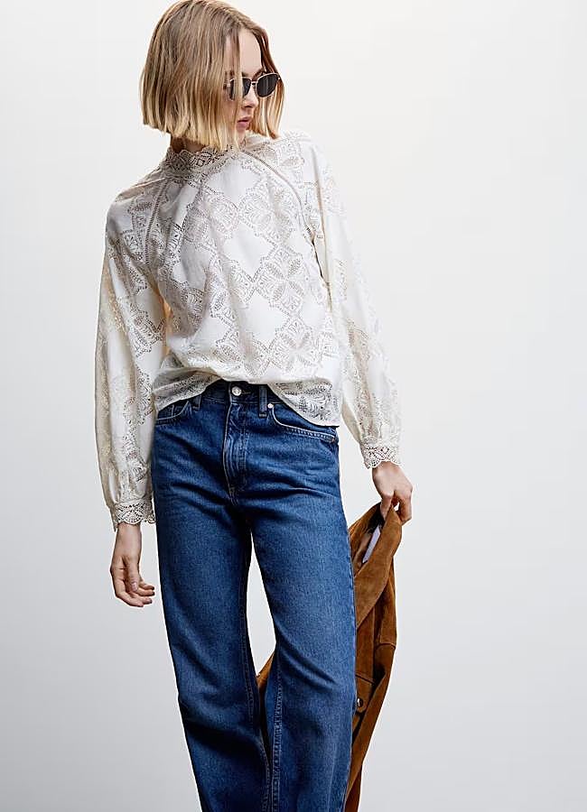 Imagen - Blusa de encaje blanca de Mango, 22,99 euros.