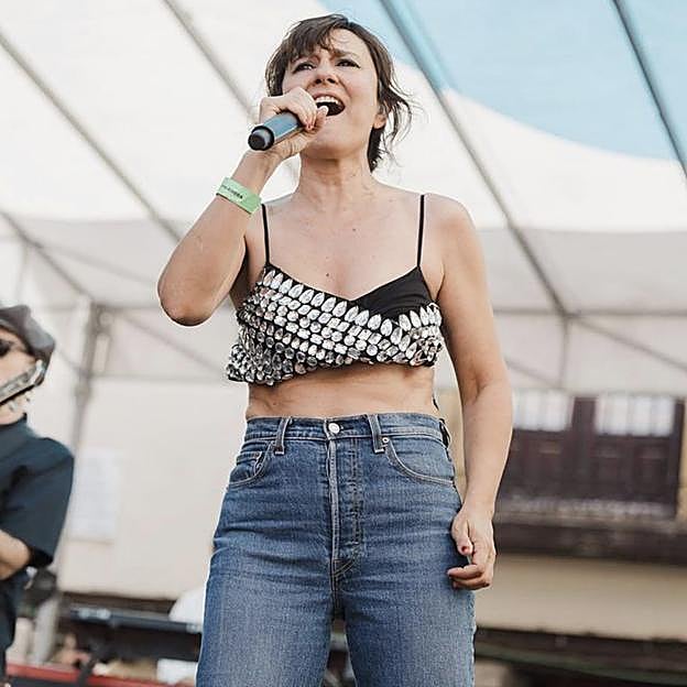 Amaral, durante una actuación en el festival Sonorama. 