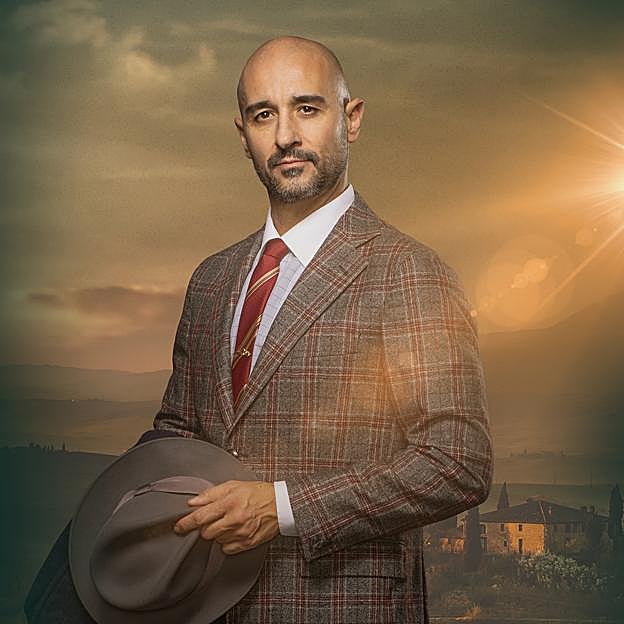 Alain Hernández es Jesús de la Reina. 