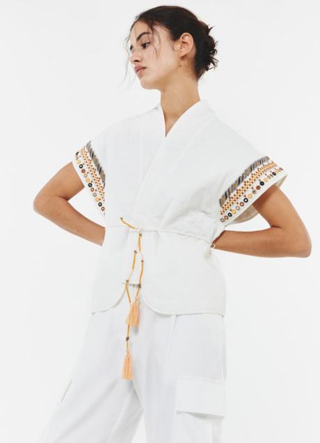 Imagen - Chaleco con bordados de Sfera (39,99 euros)