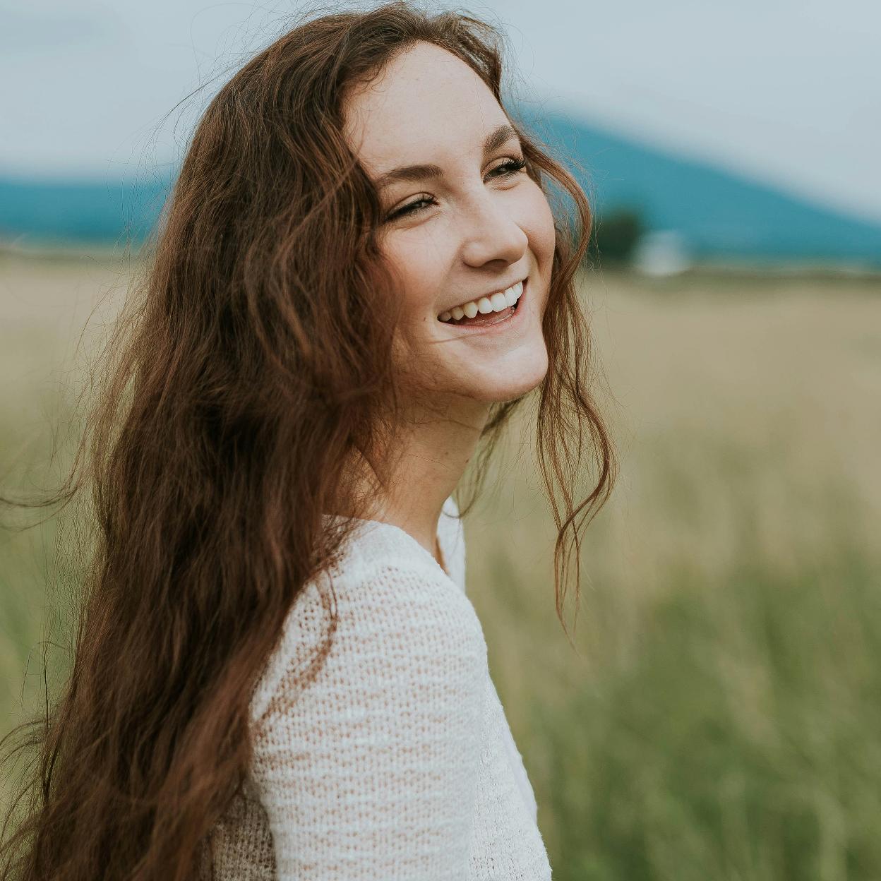 El triptófano eleva los niveles de serotonina y melatonina en el organismo. 