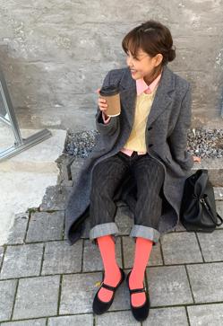 Imagen secundaria 2 - Influencers coreanas con las bailarinas de Victoria.