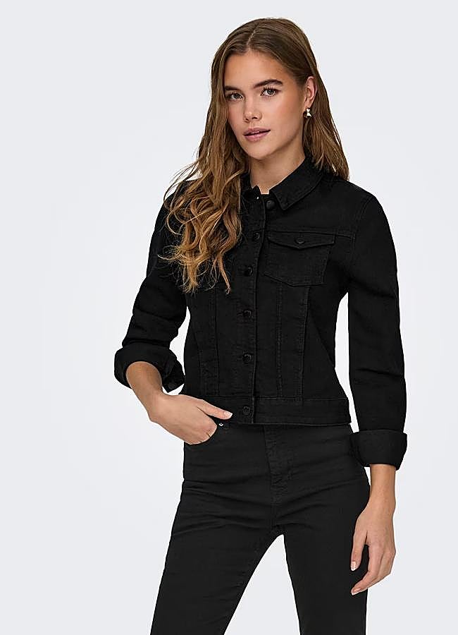 Imagen - Chaqueta negra vaquera de jdy, 34,99 euros.