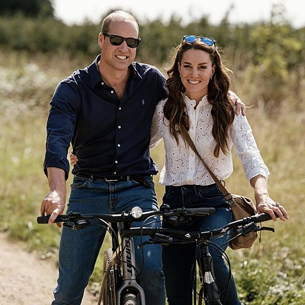 Guillermo y Kate, en una de las fotos 'casuales' que comparten en su perfil de Instagram. 