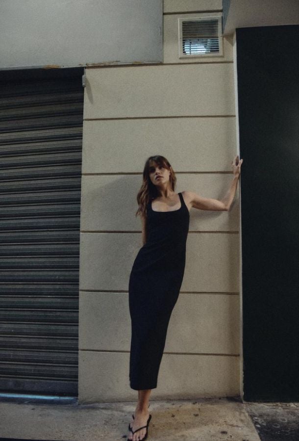 Imagen - Vestido negro midi ajustado de Zara/ZARA