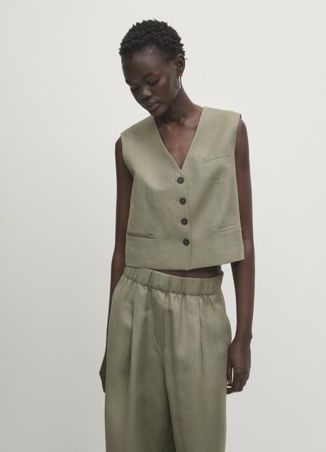 Imagen - Chaleco de lino de Massimo Dutti (69,95 euros)