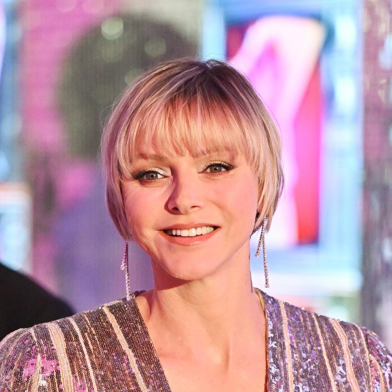 Charlene de Mónaco con nuevo corte de pelo.