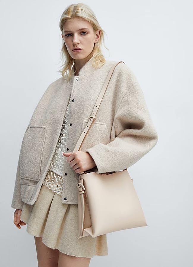 Imagen - Bolso shopper detalle hebilla de Mango.