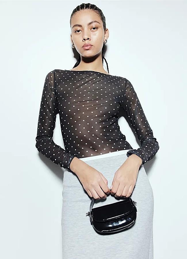 Imagen - Top de punto transparente de H&M, 9,99 euros.