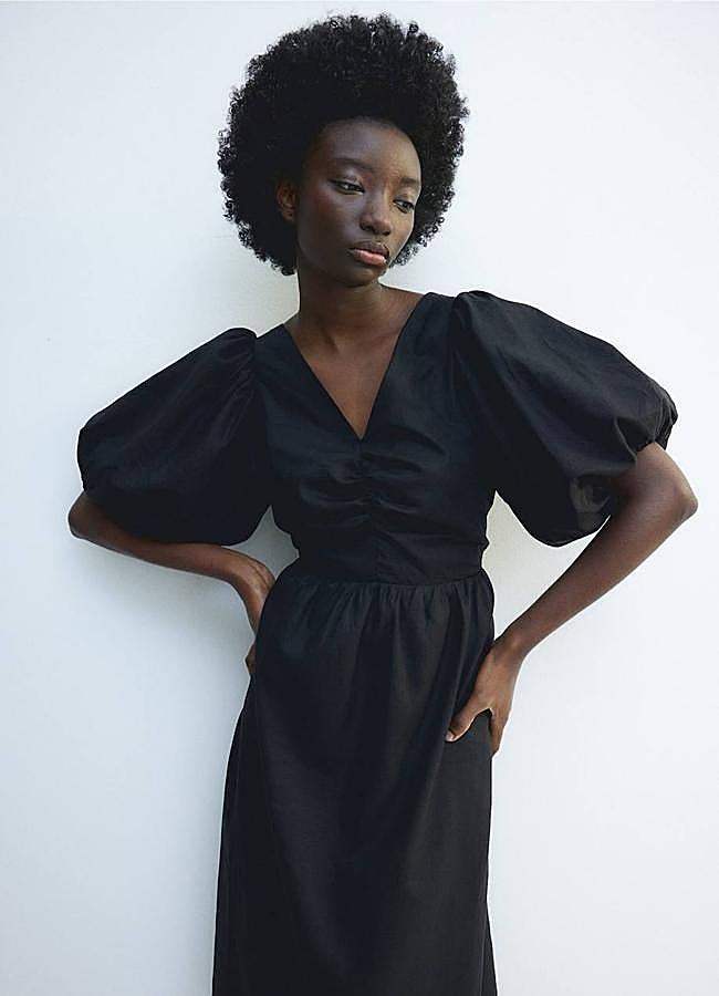 Imagen - Vestido anchito negro con mangas abullonadas