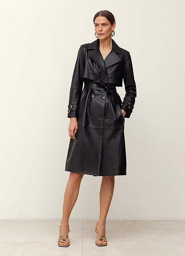 Imagen - Simorra Gabardina de mujer de napa y cierre cruzado, 650 euros.