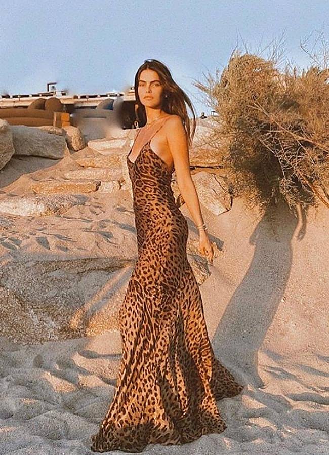 Imagen - Influencer con vestido de leopardo viral de lujo/@kamilahansen