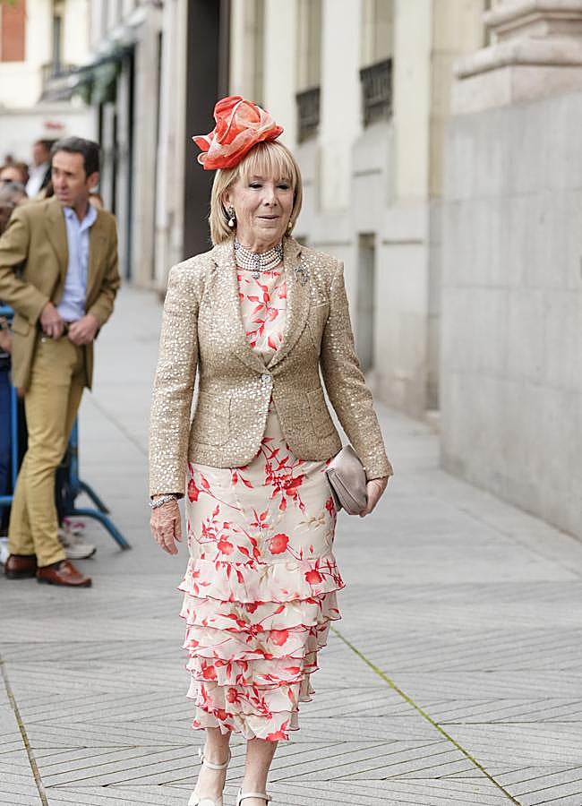 Imagen - Esperanza Aguirre con tocado floral. Foto: Limited Pictures.