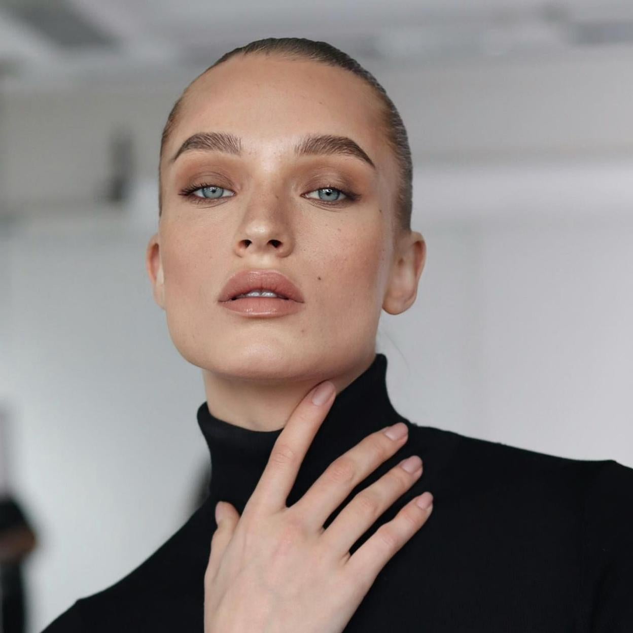 Modelo con piel uniforme