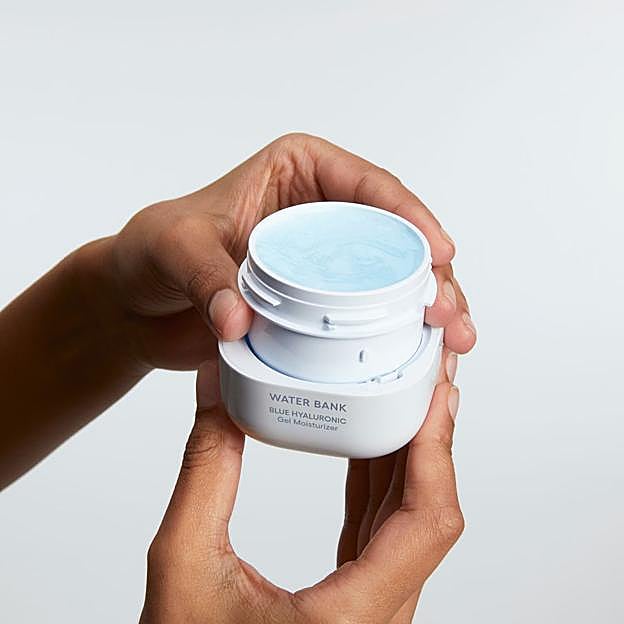 Crema antiarrugas en formato gel Water Bank.